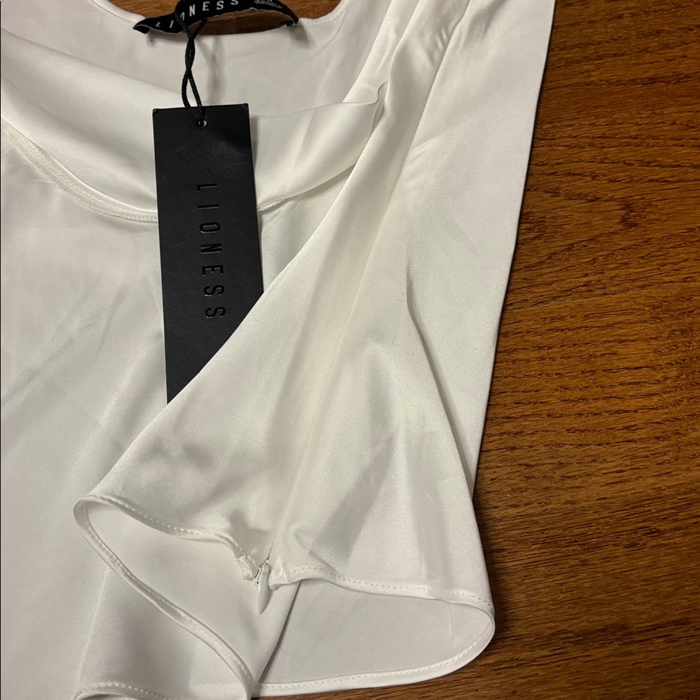 NWT LIONESS DELILAH TOP WHITE - small - Picture 5 of 7